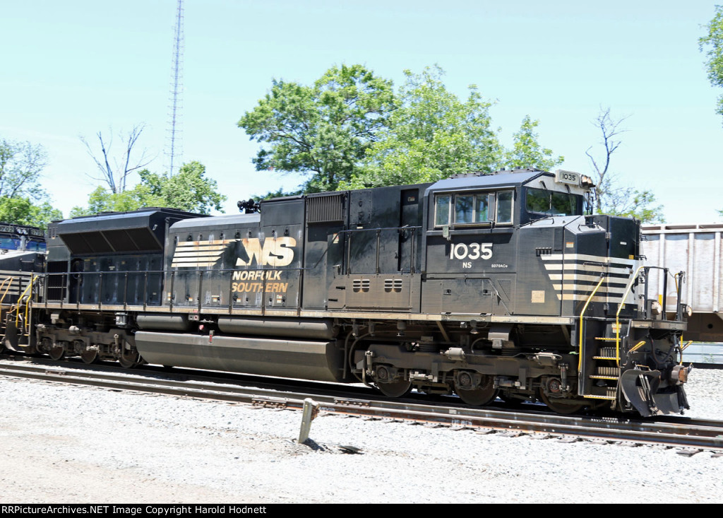 NS 1035